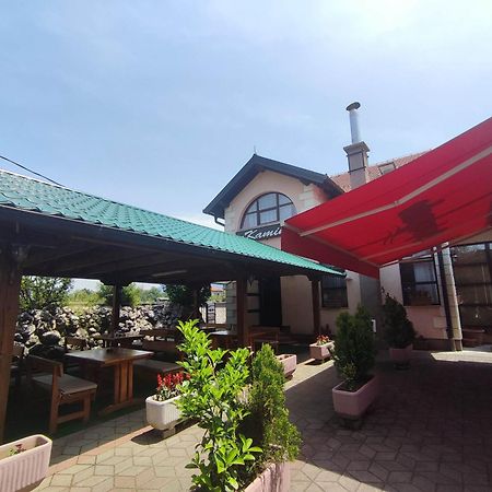 Pansion Kamin Lukavica Exterior foto